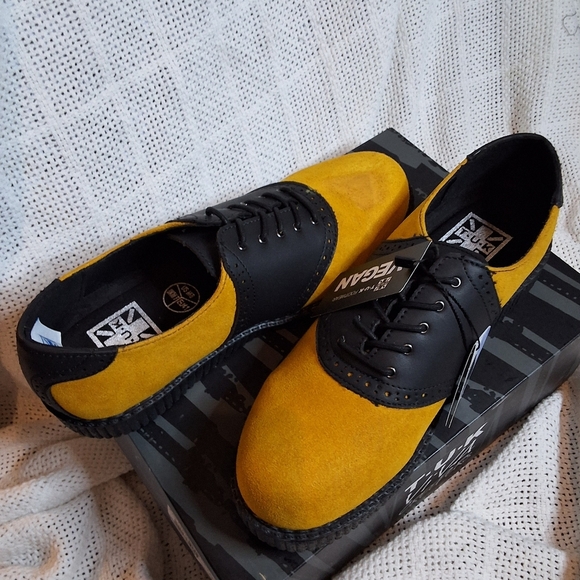 T.U.K black tuskin mustard saddle suede tie up oxfords 10 NWD - Picture 1 of 16